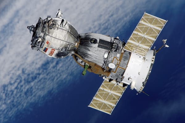 Satellites et radars météo : essentiels pour suivre les nuages et leurs pluies